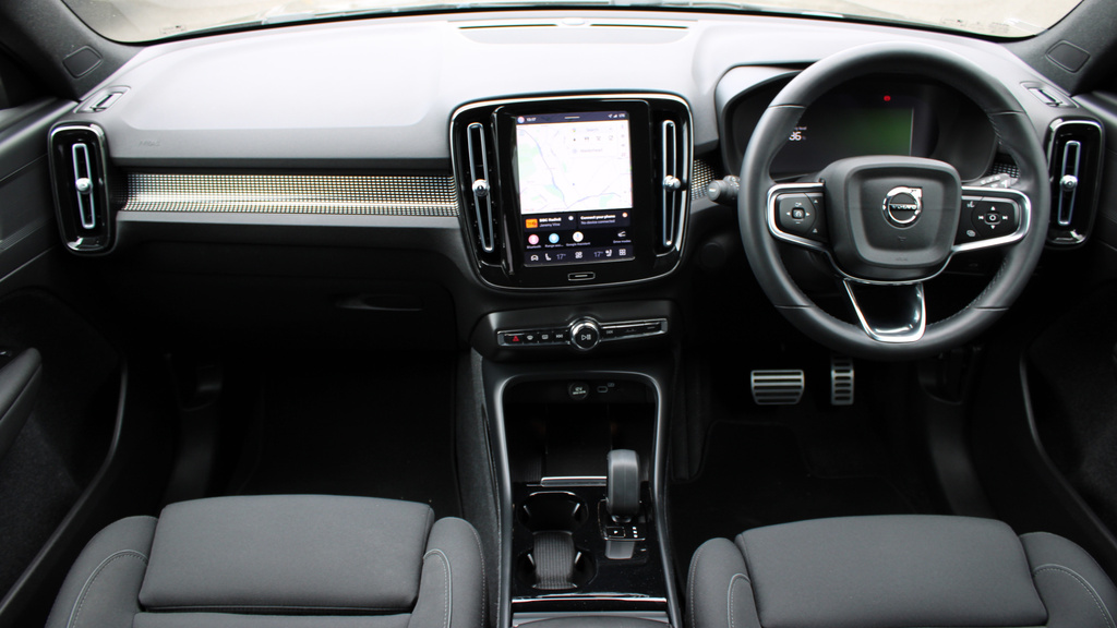 Volvo XC40 Twin Motor Plus Park Camera, Heated Seats, Apple YR71VYF #5