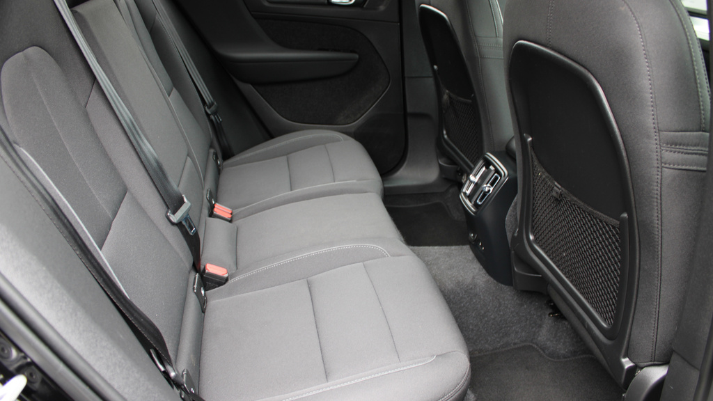 Volvo XC40 Twin Motor Plus Park Camera, Heated Seats, Apple YR71VYF #6