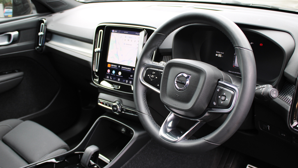 Volvo XC40 Twin Motor Plus Park Camera, Heated Seats, Apple YR71VYF #4