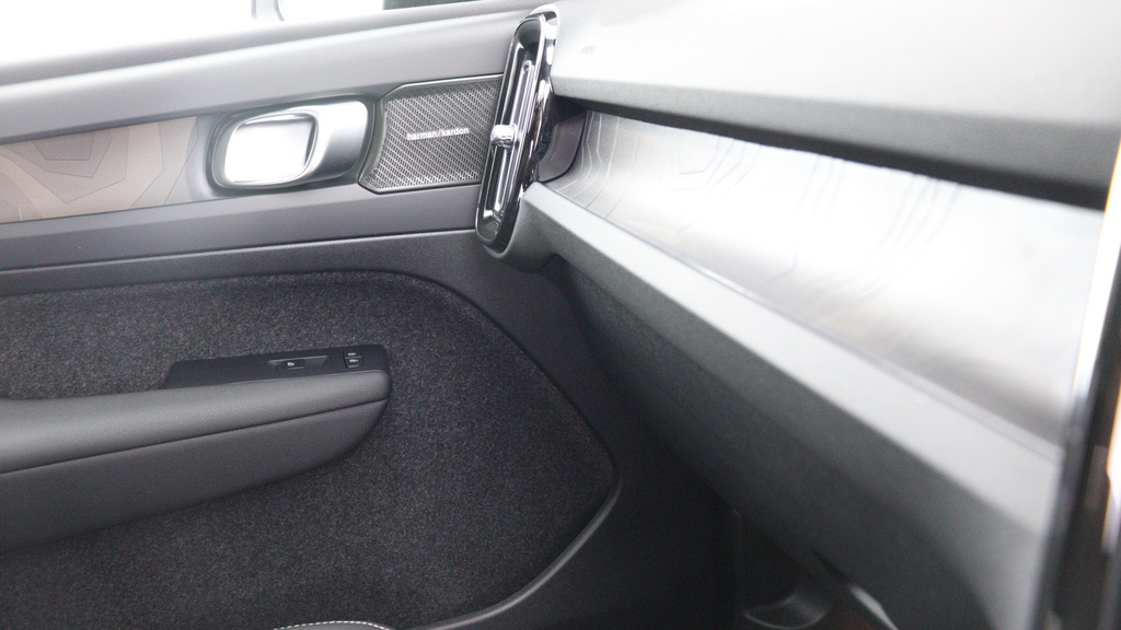 Volvo C40 Volvo Estate 300Kw Recharge Twin Ultimate 78Kwh White #47