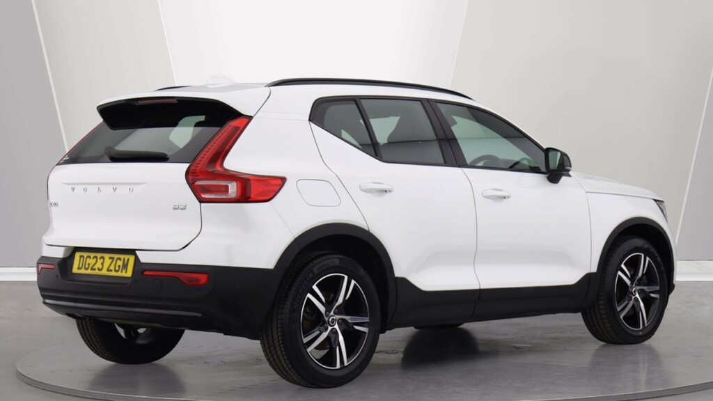 Volvo XC40 B3 P Plus Dark Park Camera, Heated Seats, Apple DG23ZGM  #2