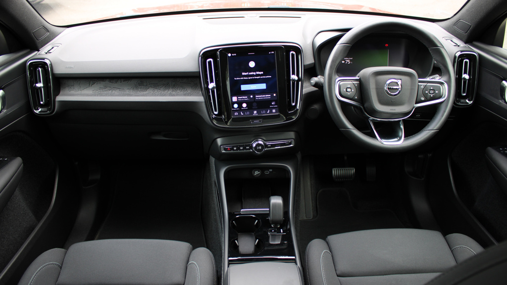Volvo C40 Single Motor Core Sunroof, Park Camera, Apple Car CF23BRZ #5
