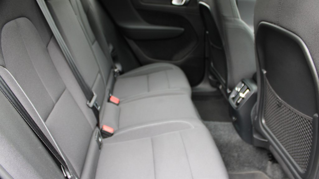 Volvo C40 Single Motor Core Sunroof, Park Camera, Apple Car CF23BRZ #6