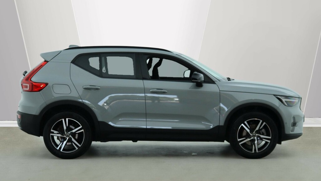Volvo XC40 B3 P Plus Dark Low Tax, Park Camera, Heated Sea YA73KYO  #3