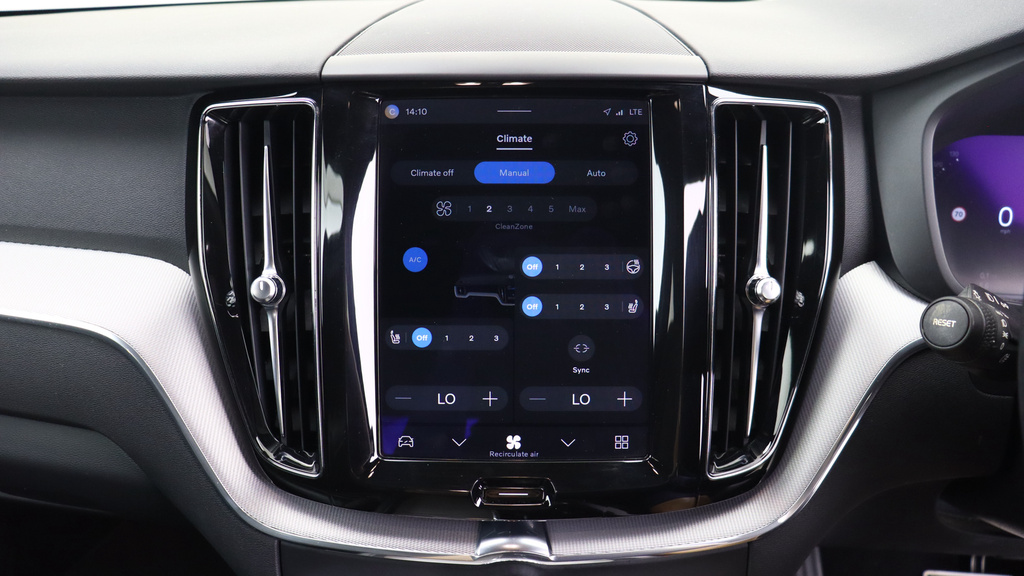 Volvo XC60 2.0 T8 Recharge Phev R Design Pro Awd #25