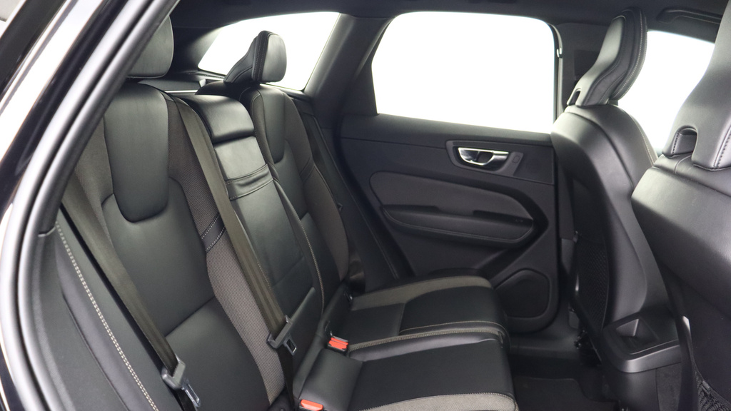 Volvo XC60 B4 D Awd R-design Park Camera, Heated Powered M #6