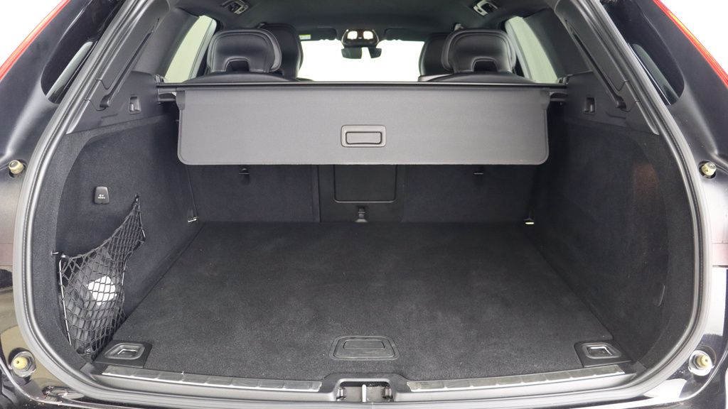 Volvo XC60 2.0 T8 Recharge Phev R Design Pro Awd #13