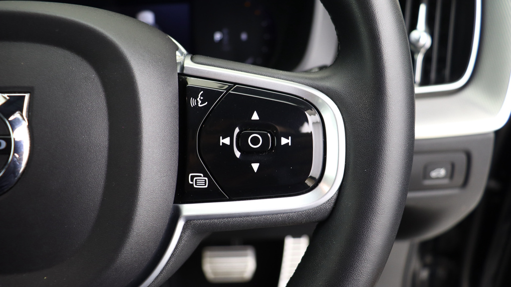 Volvo XC60 2.0 T8 Recharge Phev R Design Pro Awd #18