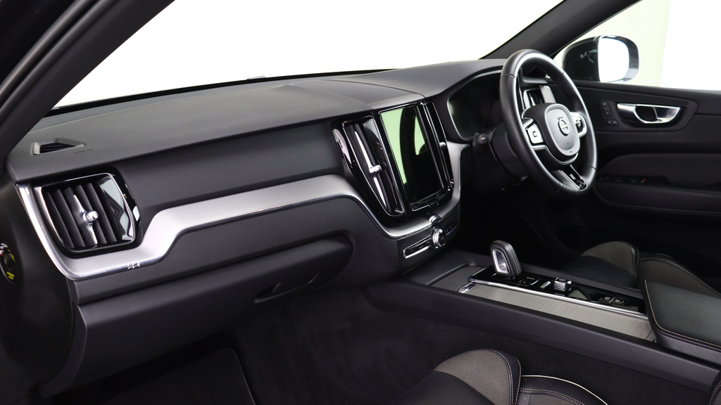 Volvo XC60 2.0 T8 Recharge Phev R Design Pro Awd #15