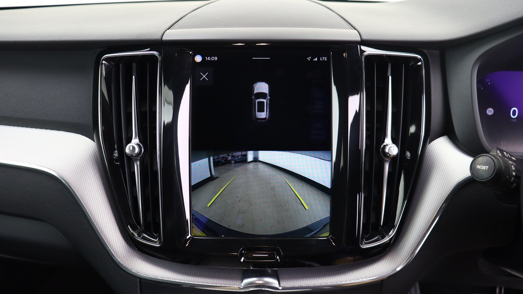 Volvo XC60 2.0 T8 Recharge Phev R Design Pro Awd #29