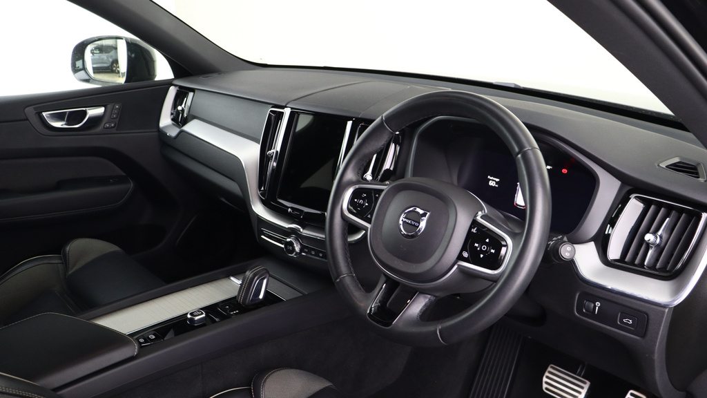 Volvo XC60 B4 D Awd R-design Park Camera, Heated Powered M #4