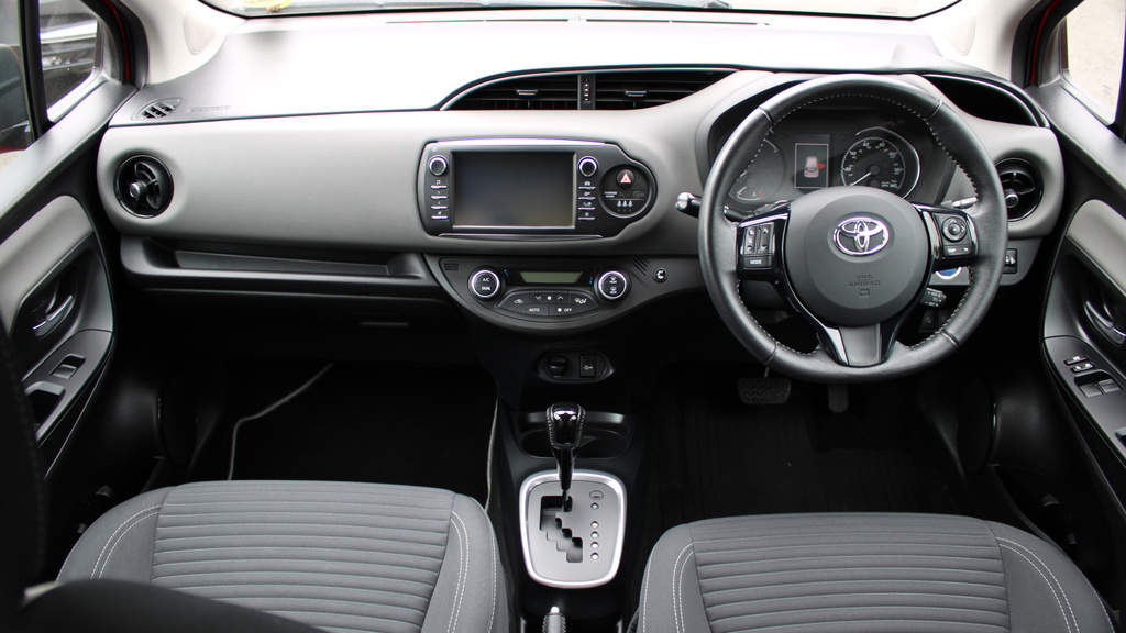 Toyota Yaris 1.5 Hybrid Icon Tech Cvt Park Camera, Cruise Cont YT18GKA #5