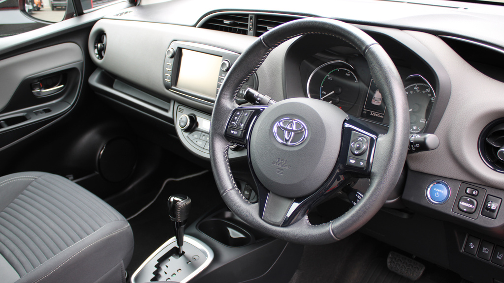 Toyota Yaris 1.5 Hybrid Icon Tech Cvt Park Camera, Cruise Cont YT18GKA #4