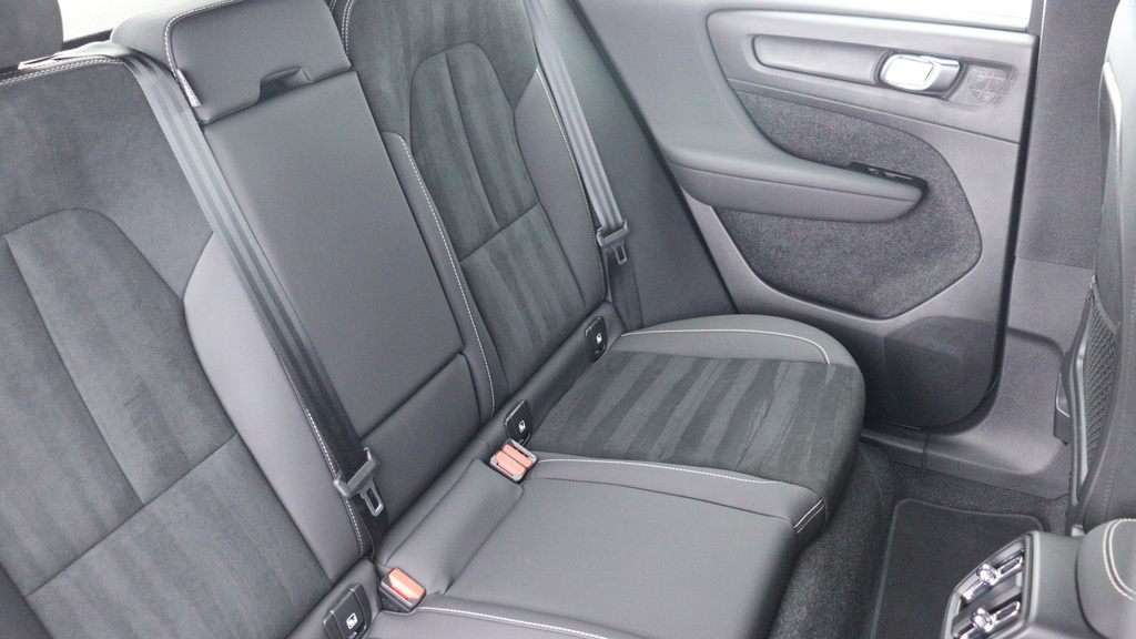 Volvo XC40 B3 P Plus Dark Park Camera, Heated Seats, Apple #6