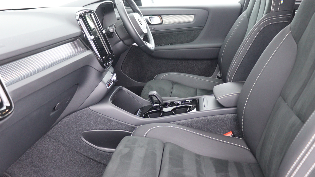 Volvo XC40 2.0 B3p Core Grey #47