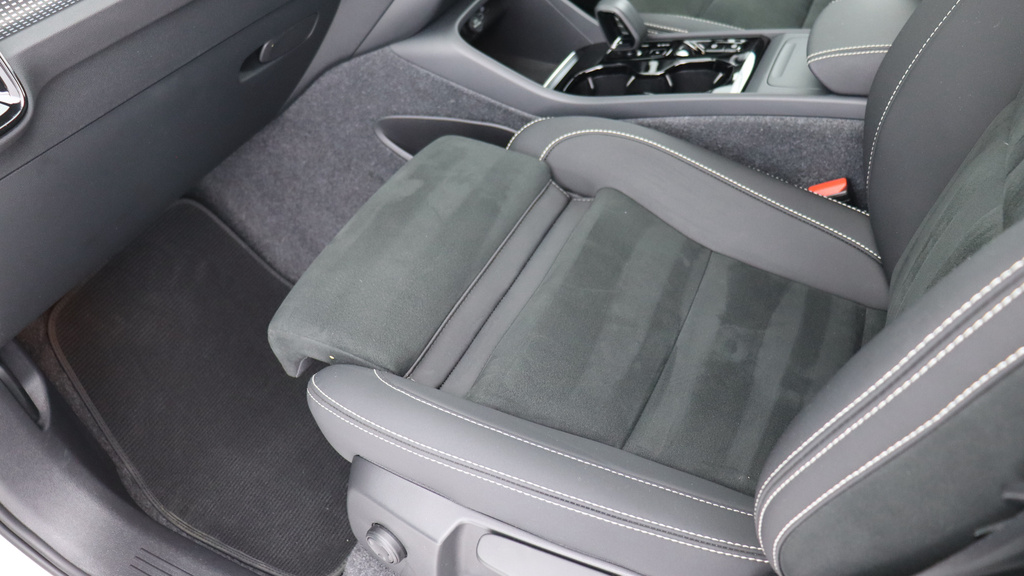Volvo XC40 2.0 B3p Core Grey #30