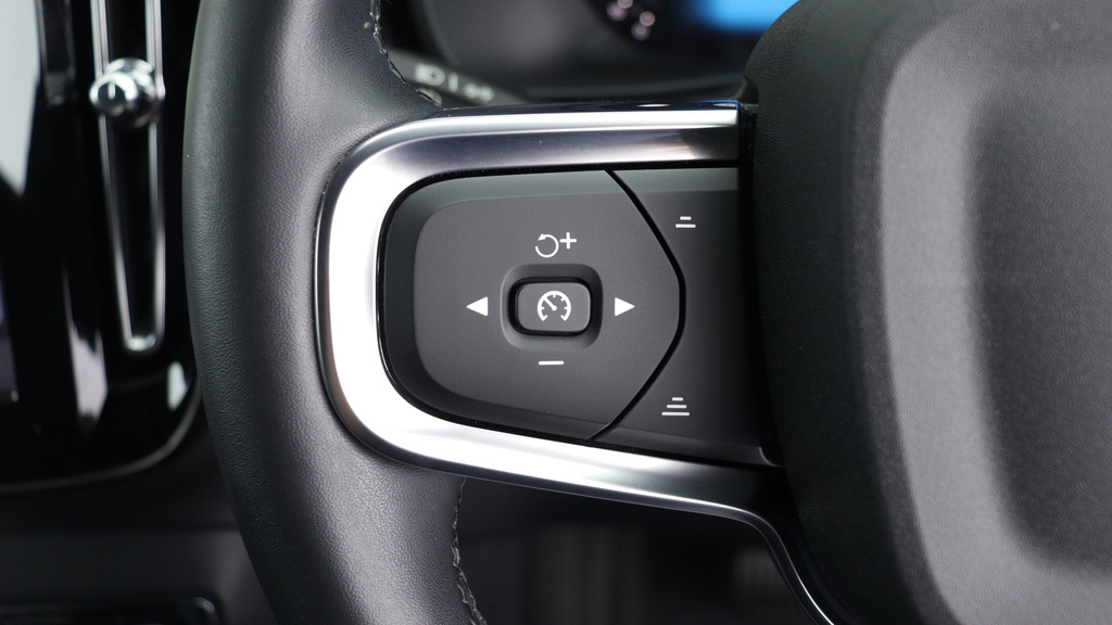Volvo XC40 2.0 B3p Core Grey #21