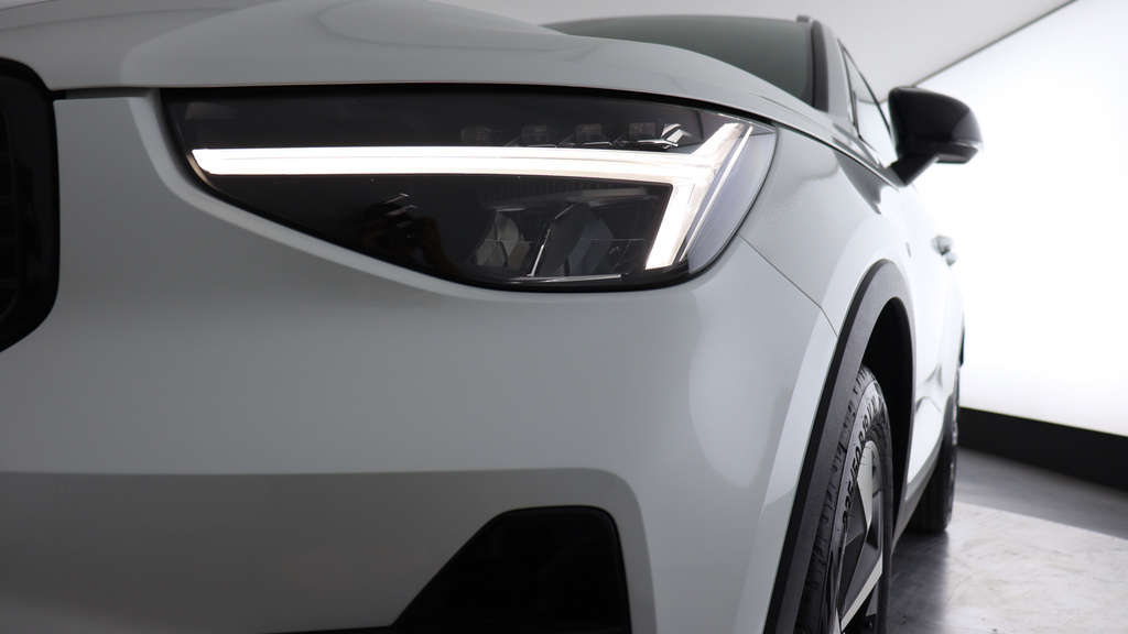 Volvo XC40 2.0 B3p Core Grey #38