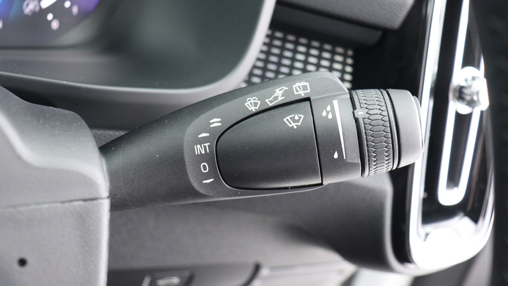 Volvo XC40 2.0 B3p Core Grey #23