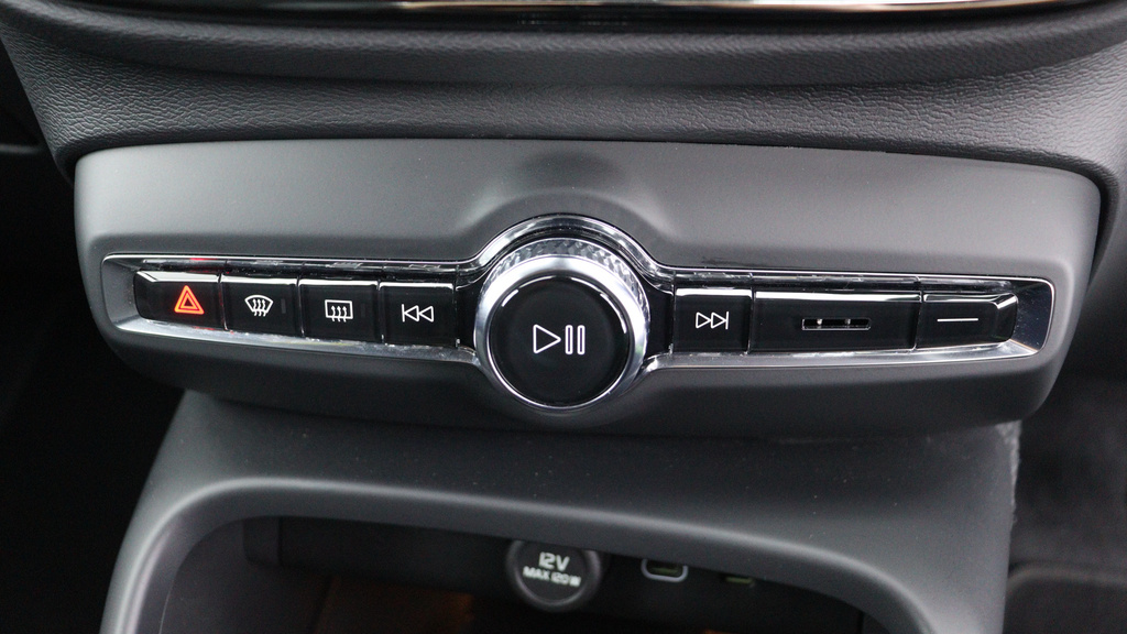 Volvo XC40 2.0 B3p Core Grey #43
