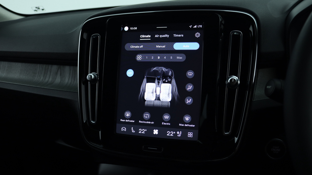 Volvo XC40 Pro Recharge Ev Red #36