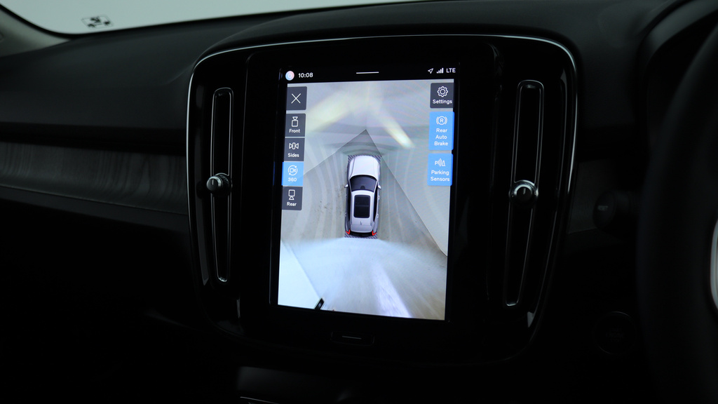 Volvo XC40 Pro Recharge Ev Red #16