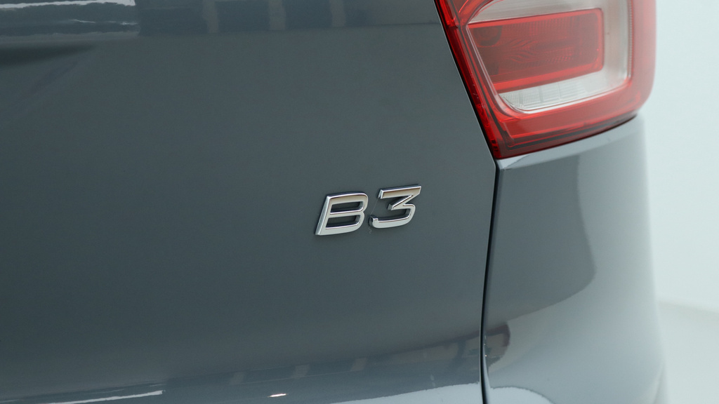 Volvo XC40 Pro Recharge Ev Red #40