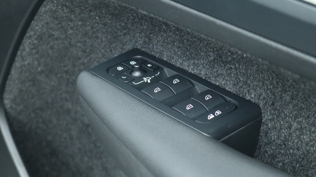 Volvo XC40 Pro Recharge Ev Red #21