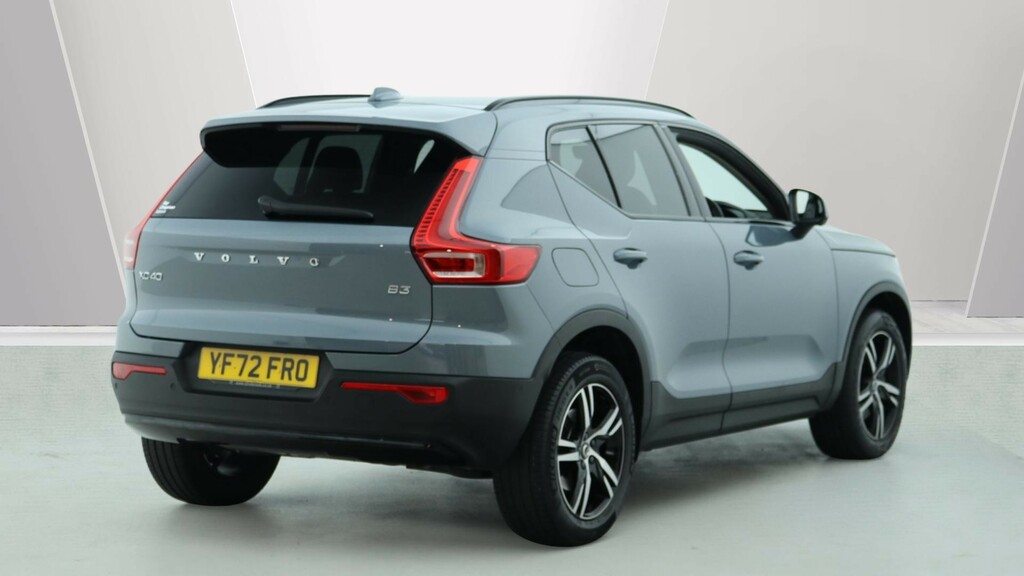 Volvo XC40 B3 P Dark 360 Camera, Heated Seats, Apple Carpl #2