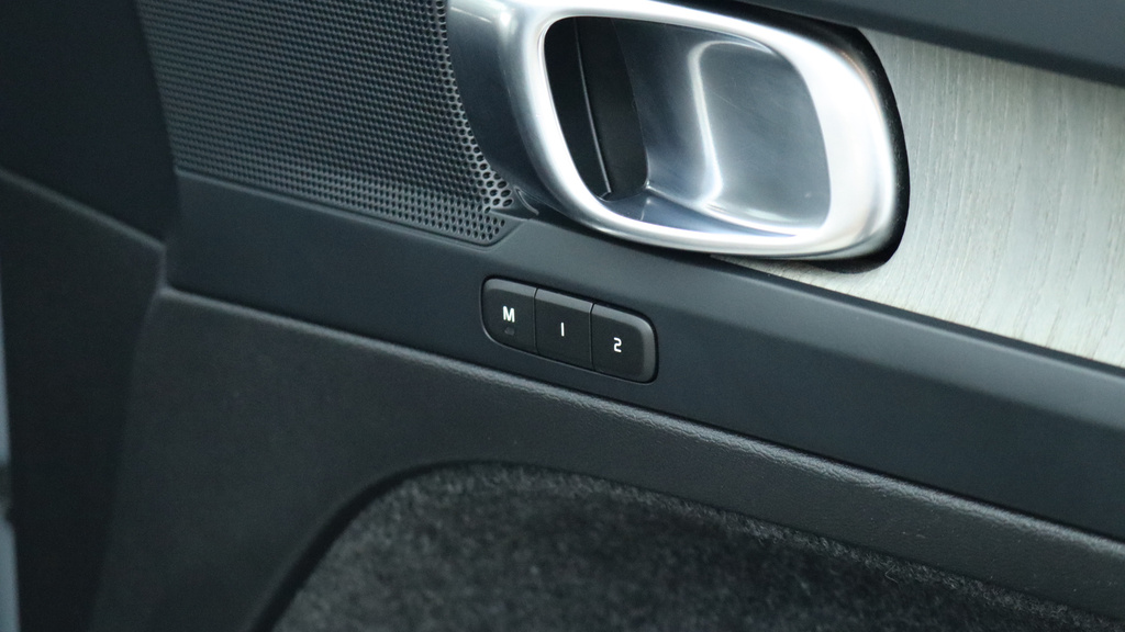 Volvo XC40 Pro Recharge Ev Red #30