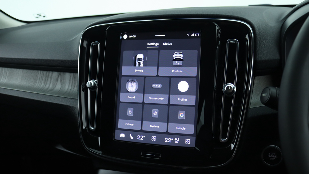 Volvo XC40 Pro Recharge Ev Red #34