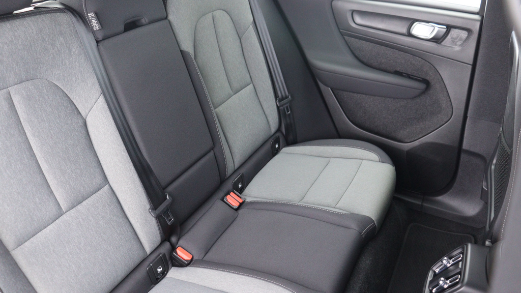 Volvo XC40 B3 P Plus Dark Park Camera, Heated Seats, Apple #6