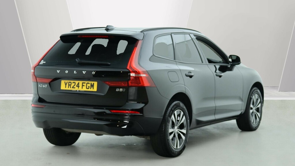 Volvo XC60 B5 P Awd Core Park Camera, Heated Seats, Apple  #2