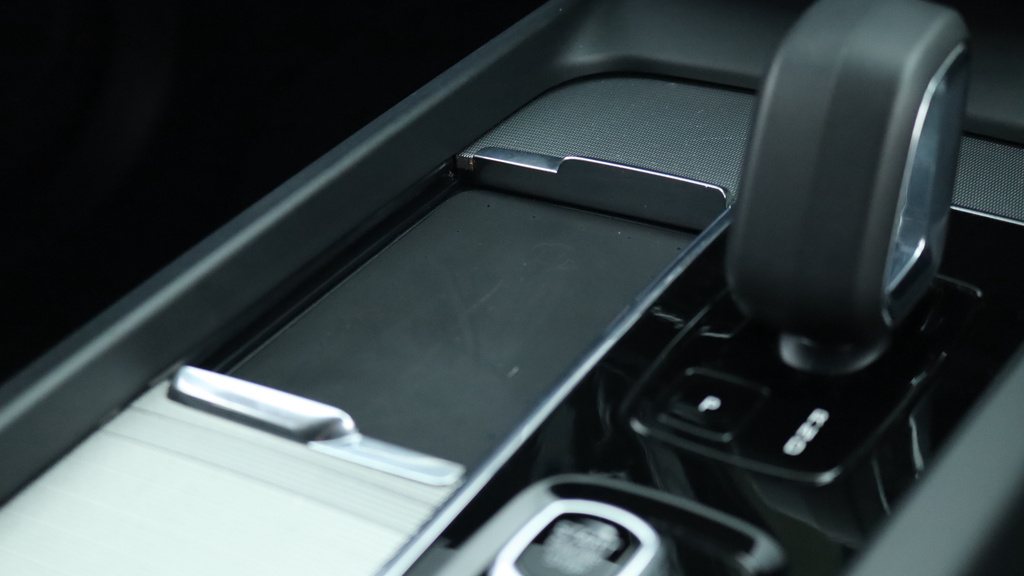 Volvo XC60 T6 Recharge Plus Grey #30