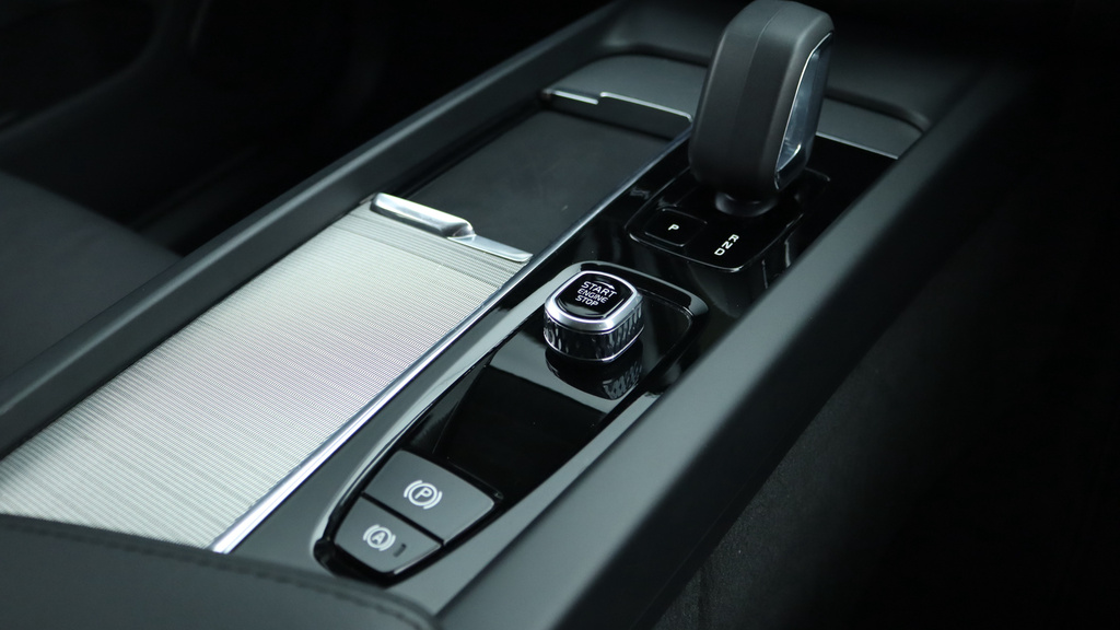 Volvo XC60 T6 Recharge Plus Grey #23