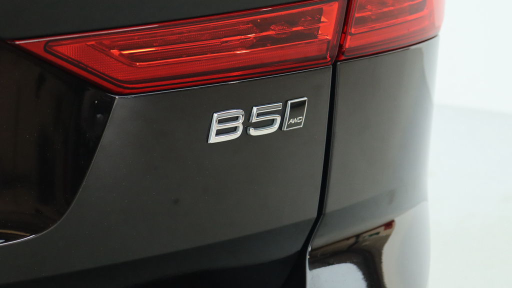 Volvo XC60 T6 Recharge Plus Grey #38