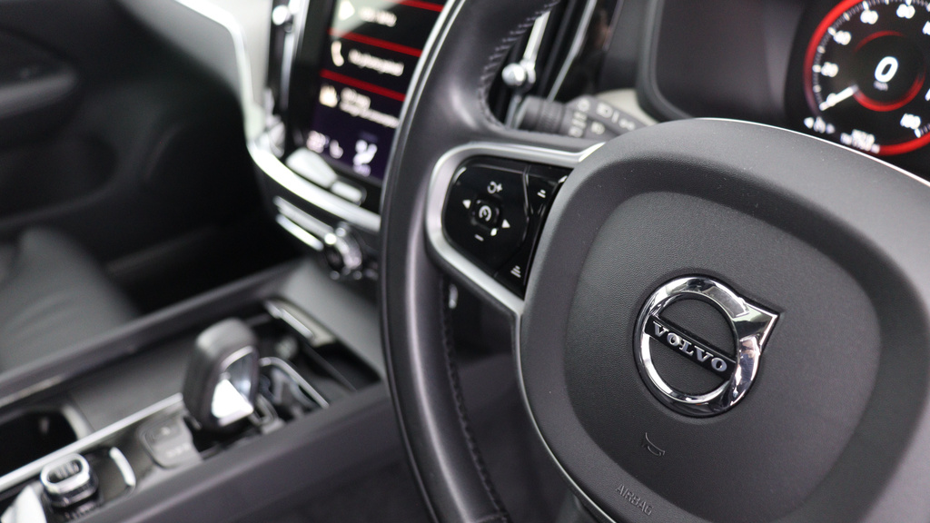 Volvo V60 Cross Country 2L Null Black #42