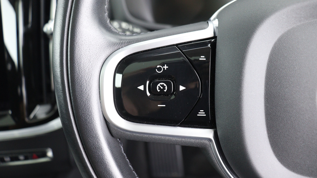 Volvo V60 Cross Country 2L Null Black #21