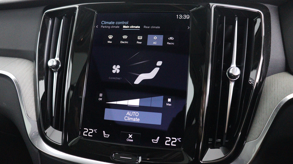 Volvo V60 Cross Country 2L Null Black #52