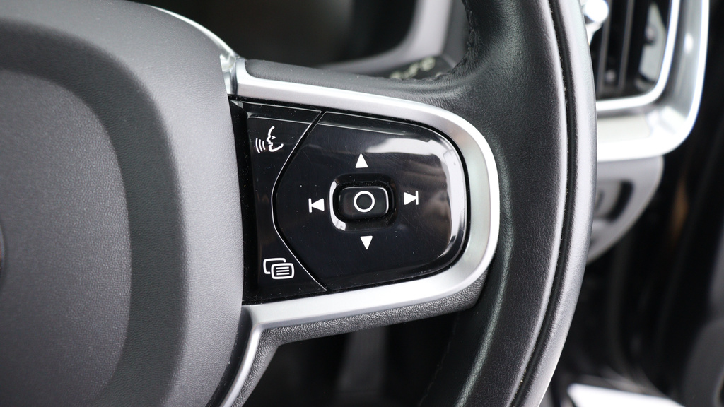 Volvo V60 Cross Country 2L Null Black #22