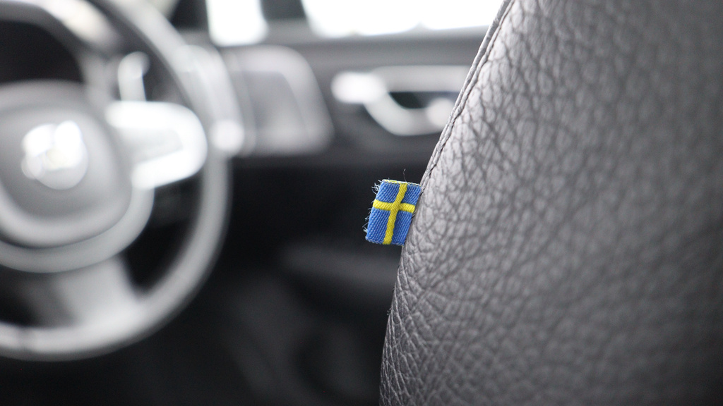 Volvo V60 Cross Country 2L Null Black #46