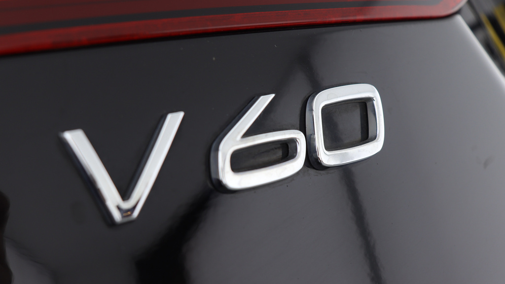 Volvo V60 Cross Country 2L Null Black #15