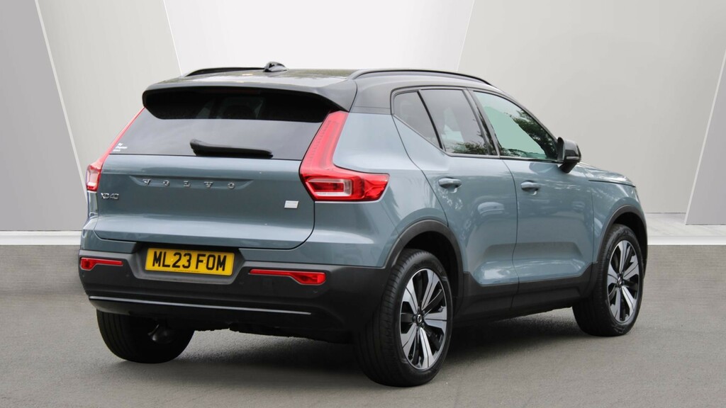 Volvo XC40 Single Motor Core Sunroof, Apple Carplay, Tinted #2