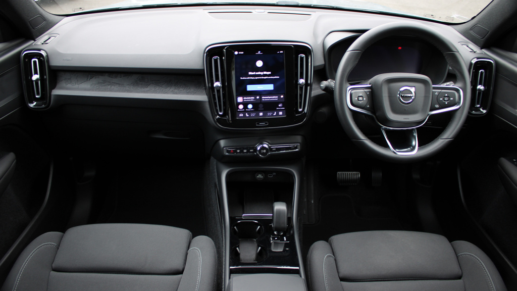 Volvo XC40 Single Motor Core Sunroof, Apple Carplay, Tinted #5