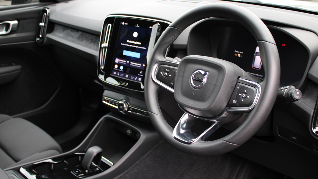 Volvo XC40 Single Motor Core Sunroof, Apple Carplay, Tinted #4