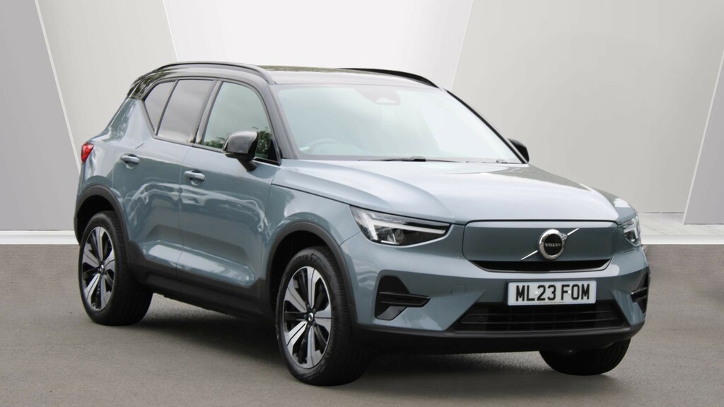 Volvo XC40 Single Motor Core Sunroof, Apple Carplay, Tinted