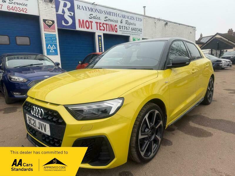 Audi A1 1.5 Tfsi 35 Black BC21JVV Yellow #2