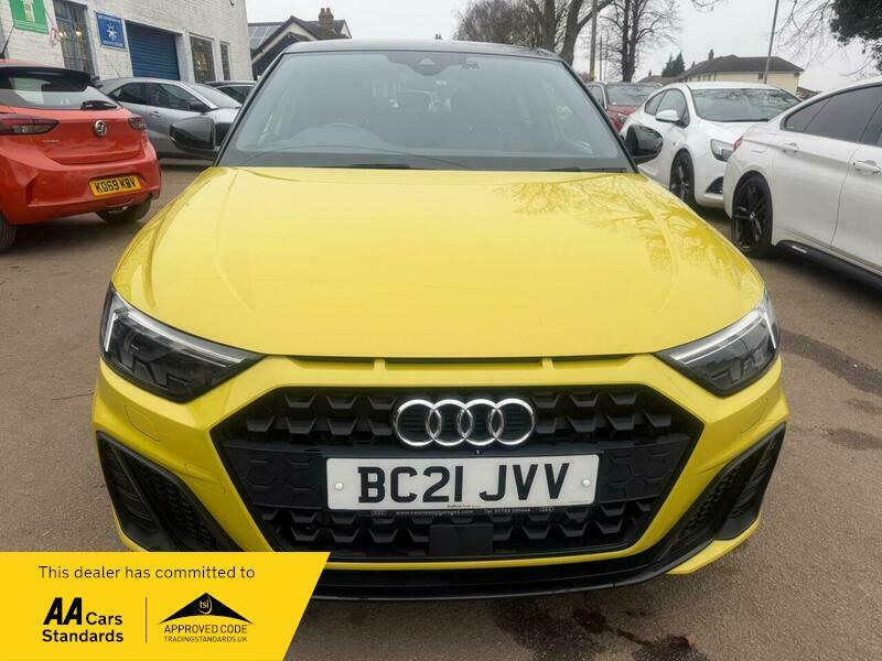 Audi A1 1.5 Tfsi 35 Black BC21JVV Yellow #5