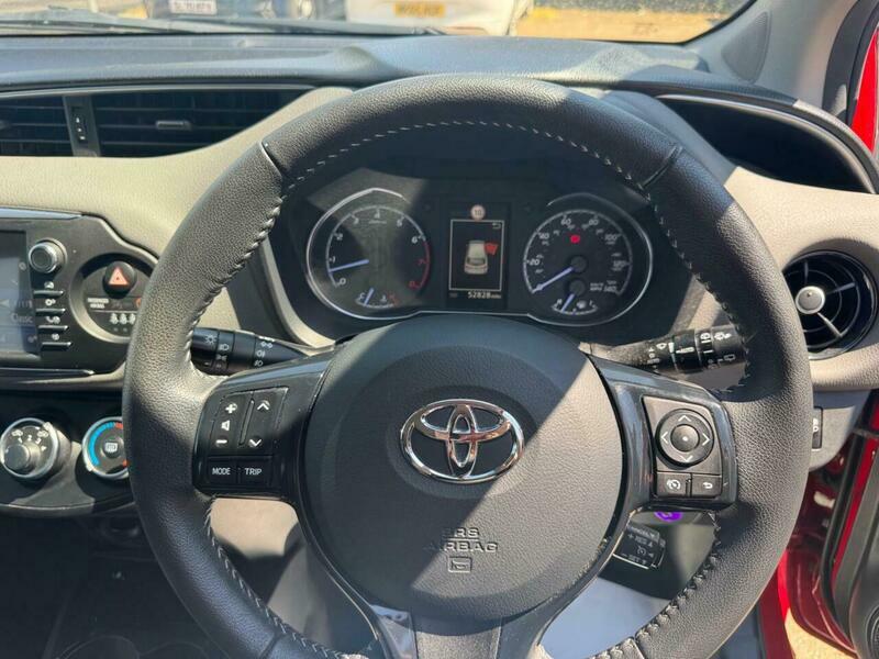 Toyota Yaris 1.5 Hybrid Gr-sport Cvt #23