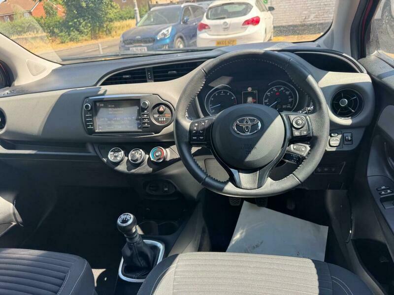 Toyota Yaris 1.5 Hybrid Gr-sport Cvt #31